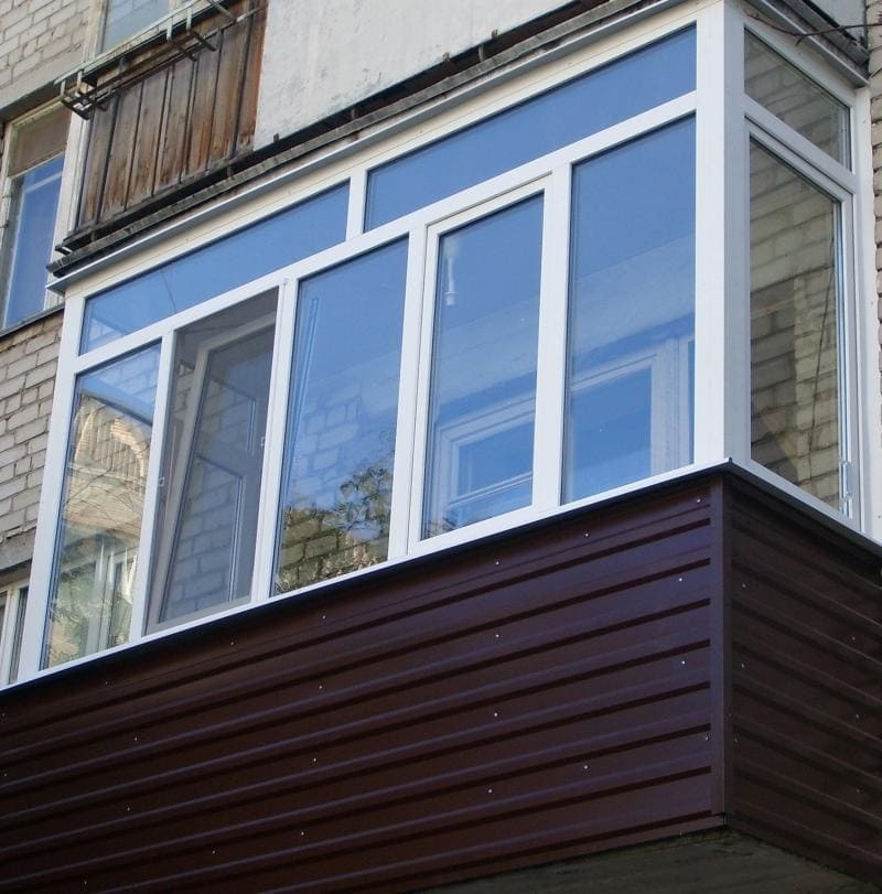 Остекление балкона в Кирове
